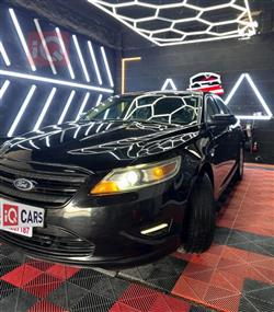 Ford Taurus
